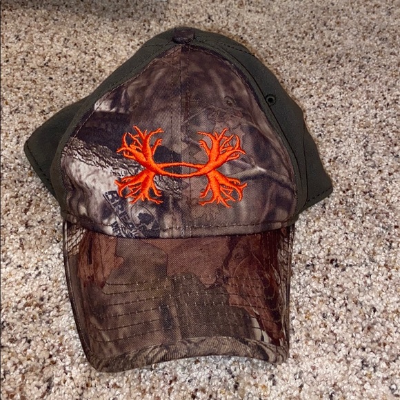 Under Armour Other - Under Armour Mossy Oak Camo adjustable hat